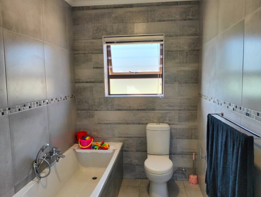 3 Bedroom Property for Sale in Seemeeu Park Western Cape